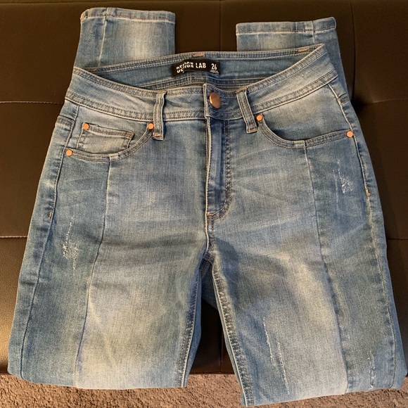 Women’s Design Lab Lord + Taylor Jeans - Picture 5 of 8